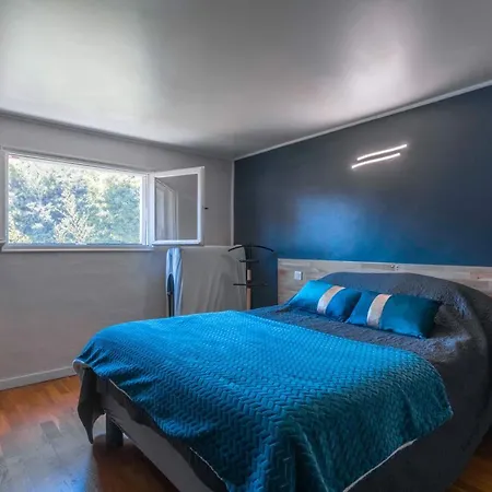 Villa Rez De - *